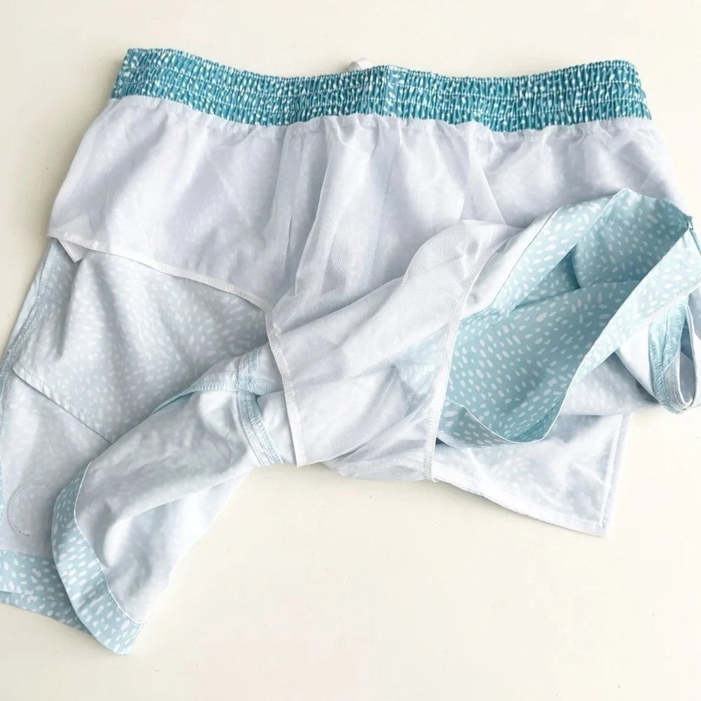Chubbies Men’s 5.5” Swim Trunks The Whale Sharks Size Medium NWOT